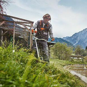 STIHL FS 131 Benzine Bosmaaier - Grassnijblad 230-2