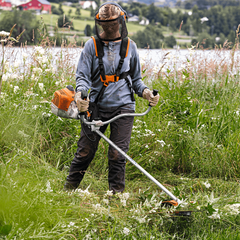 STIHL FS 240 C-E Débroussailleuse thermique - Lame 3 dents 250-3