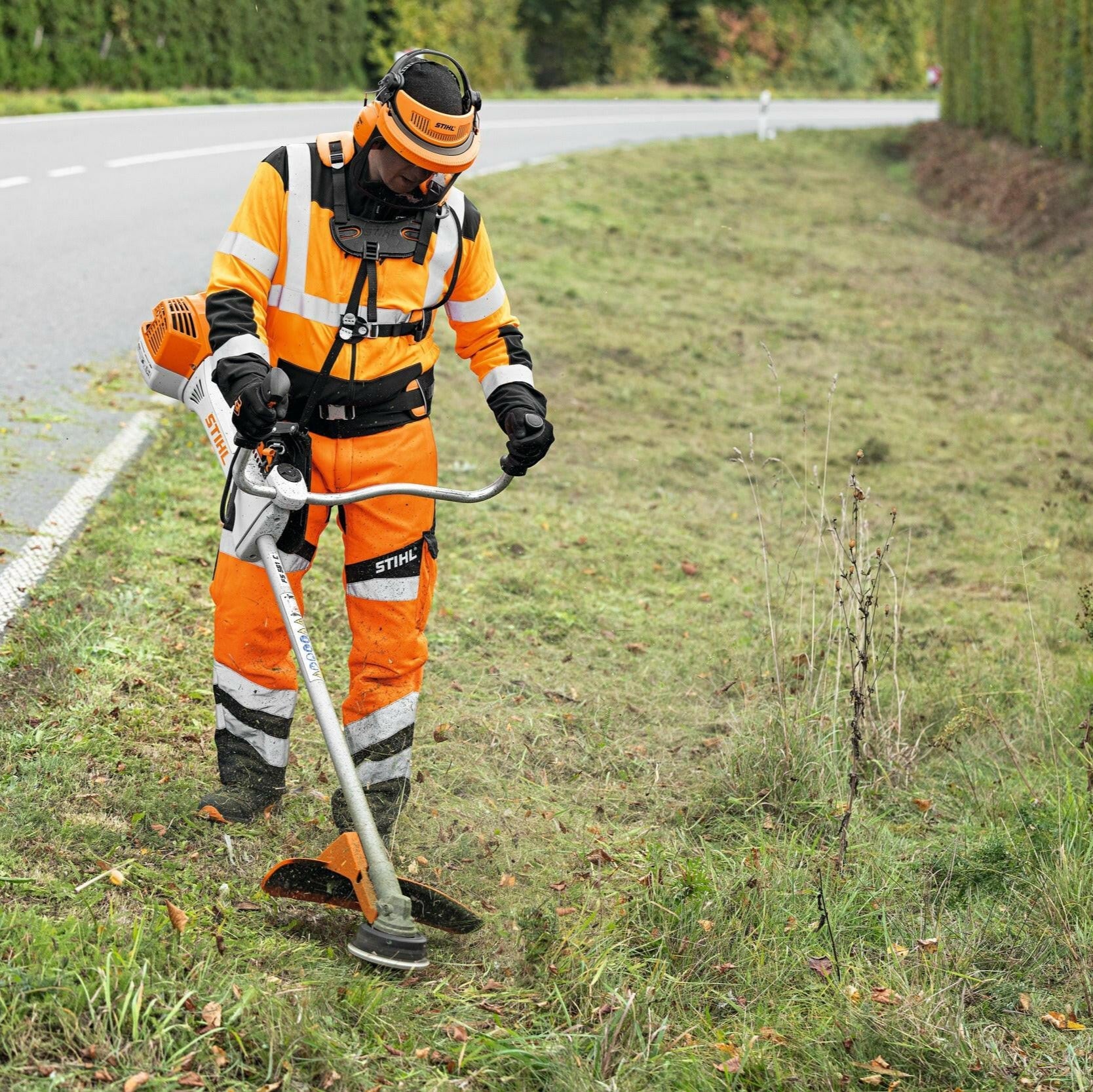 STIHL FS 561 C-EM Débroussailleuse thermique - Lame de scie 225-24