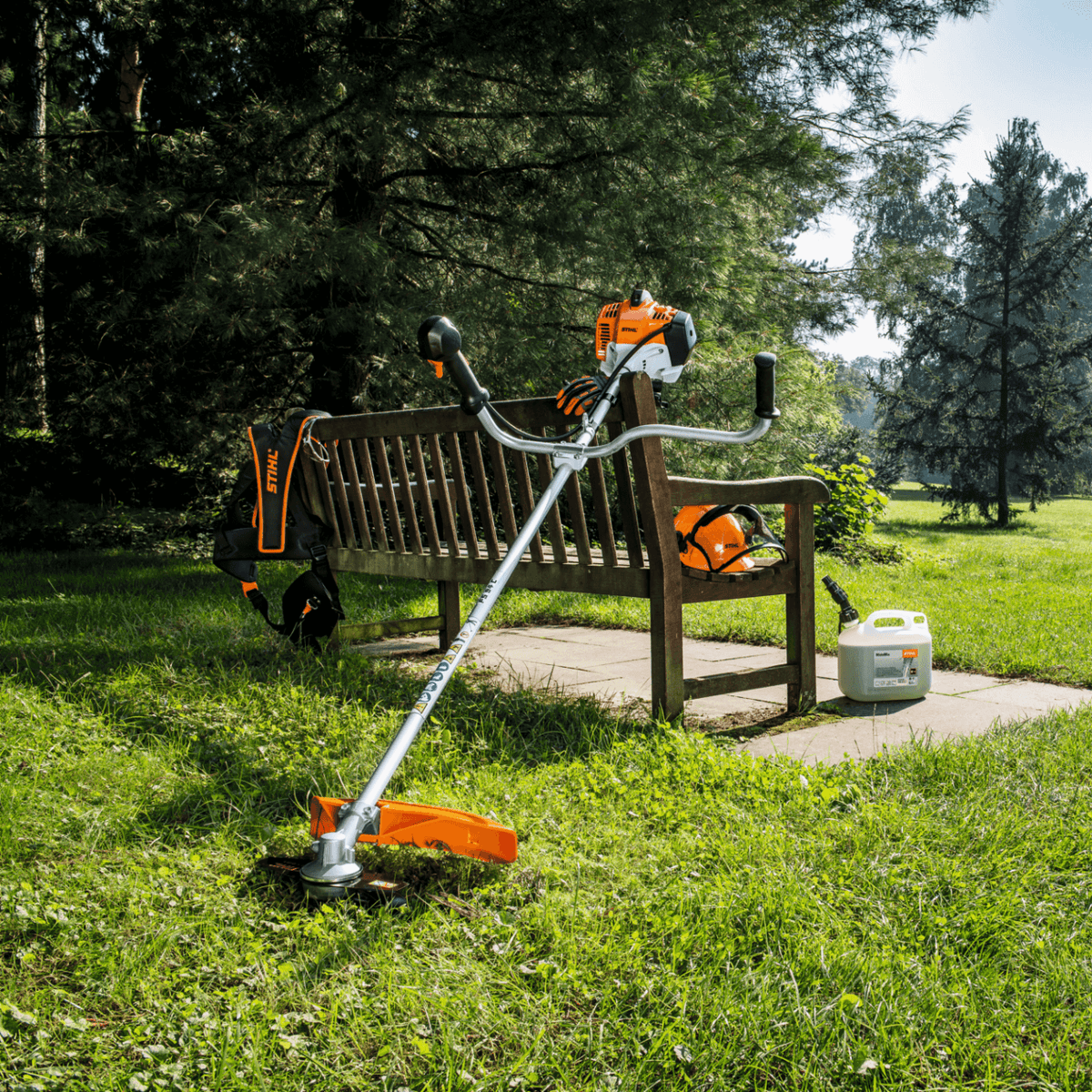 STIHL FS 94 C-E Débroussailleuse thermique - Lame à herbe 230-2