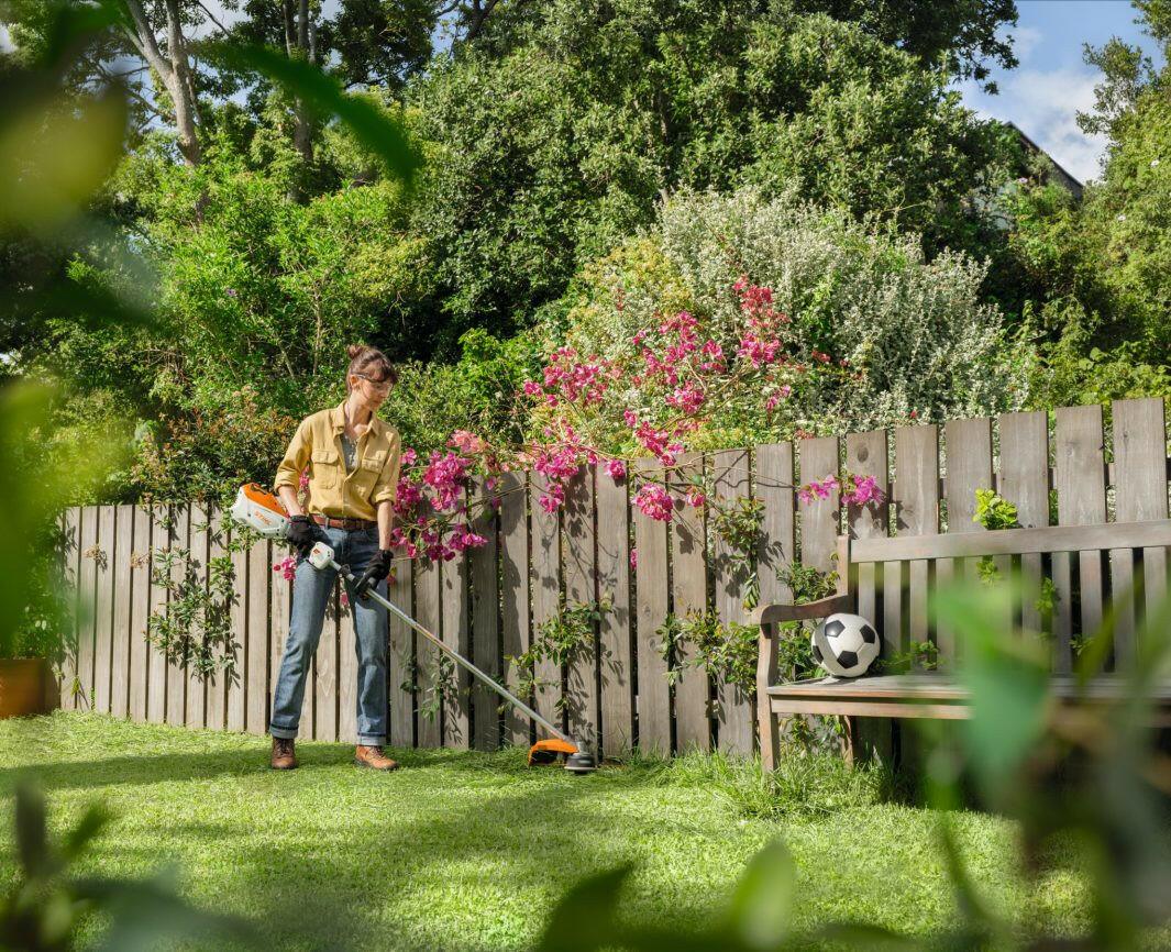 STIHL FSA 80.0 R Débroussailleuse à batterie – Outil nu