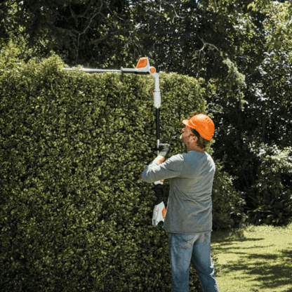 STIHL HLA 56 Taille-haies sur perche à batterie incl. AK 20 & chargeur
