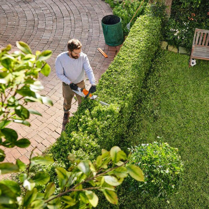 STIHL HSA 30.0 Taille-haies à batterie avec batterie et chargeur
