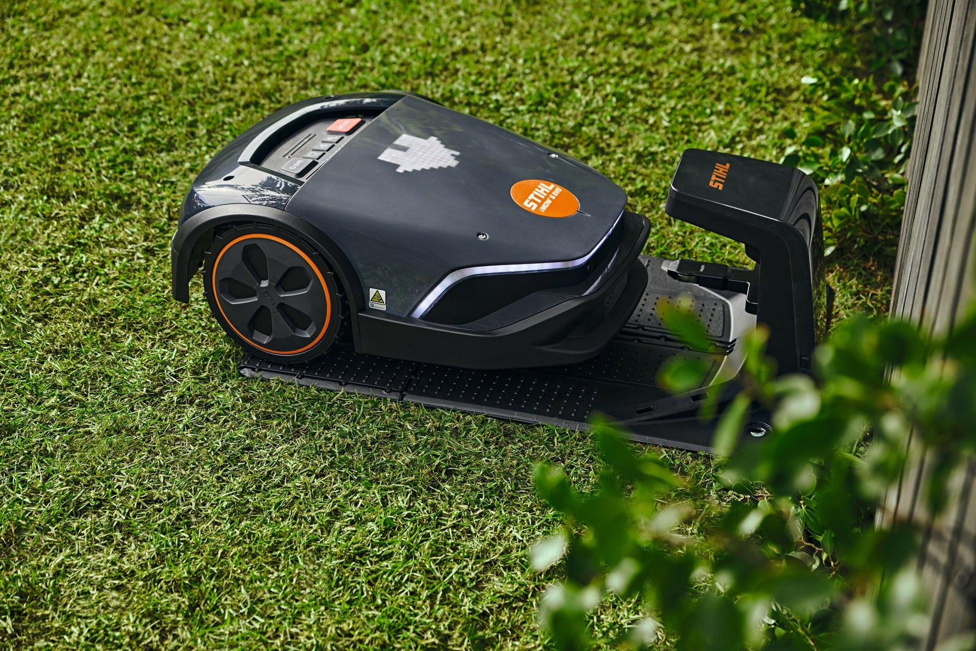 Robot tondeuse STIHL iMOW 7.0 EVO