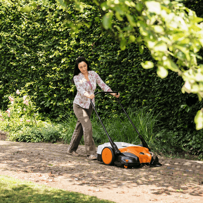 STIHL KG 770 Balayeuse poussée