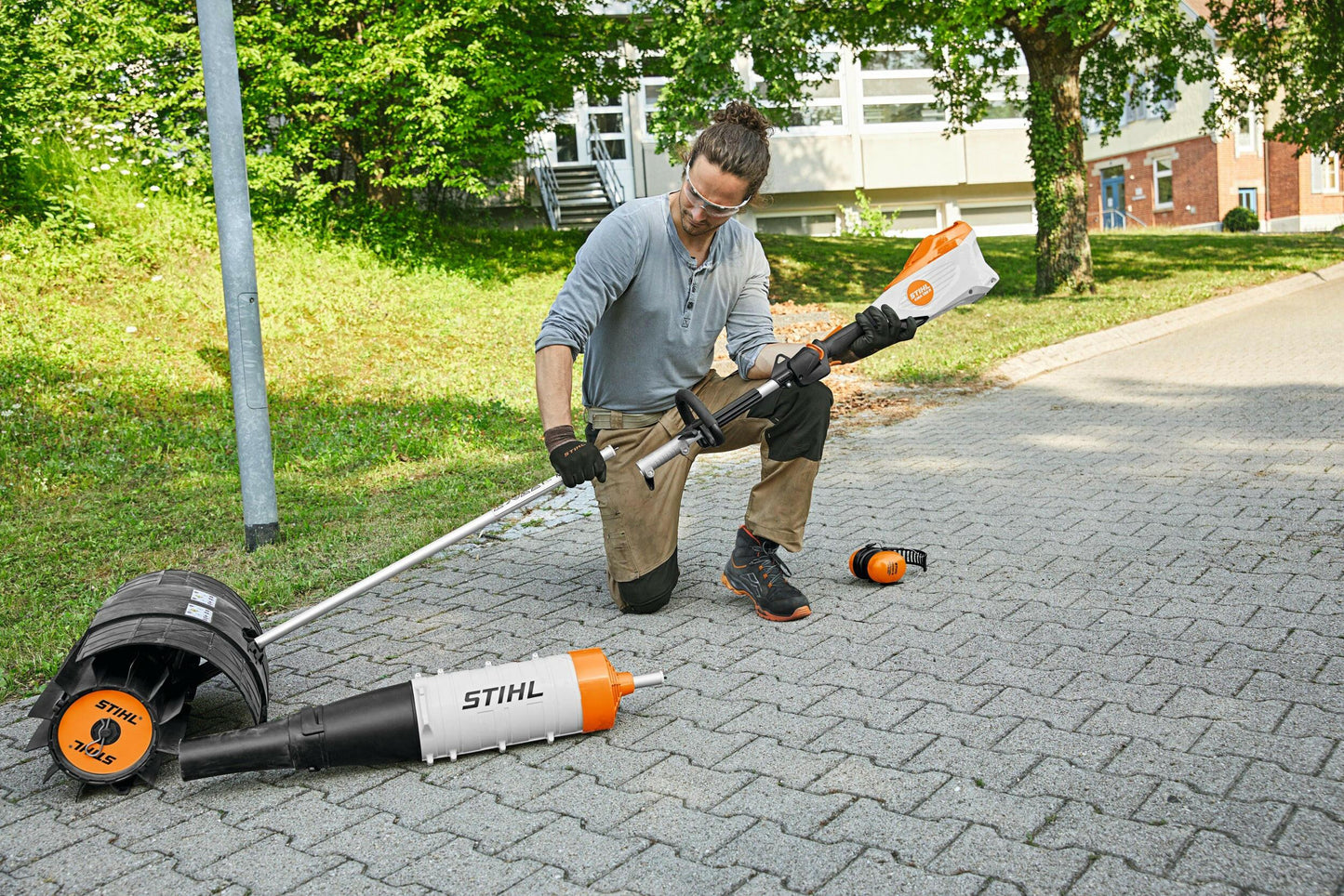 STIHL KMA 135 R CombiMoteur à batterie