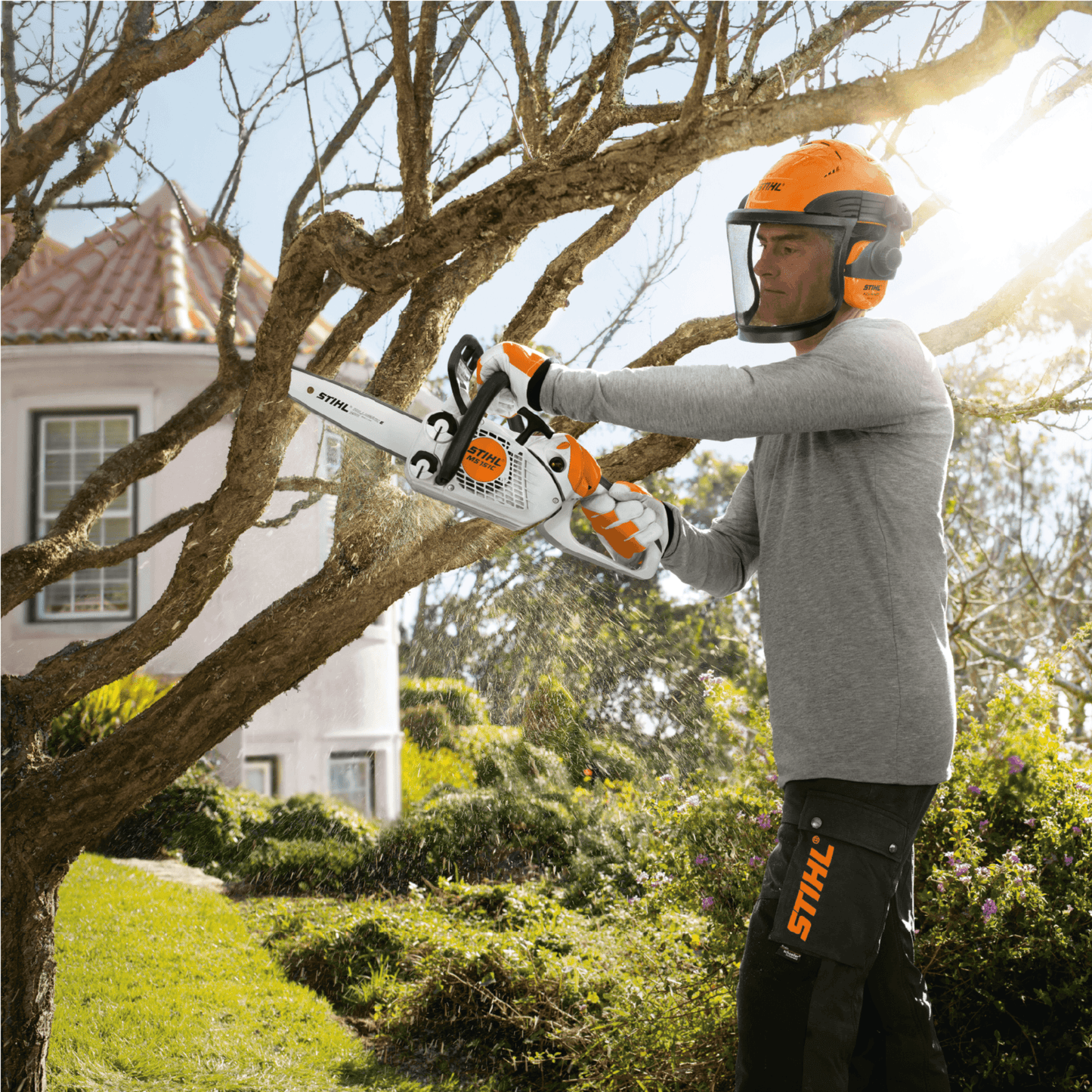 STIHL MS 151 C-E Tronçonneuse thermique - 30 cm