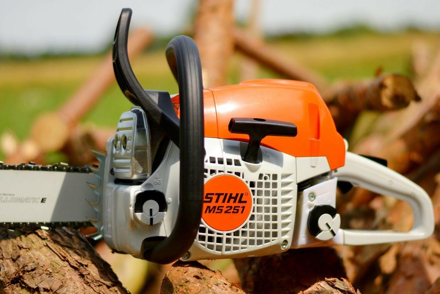 STIHL MS 251 Tronçonneuse thermique - 35 cm
