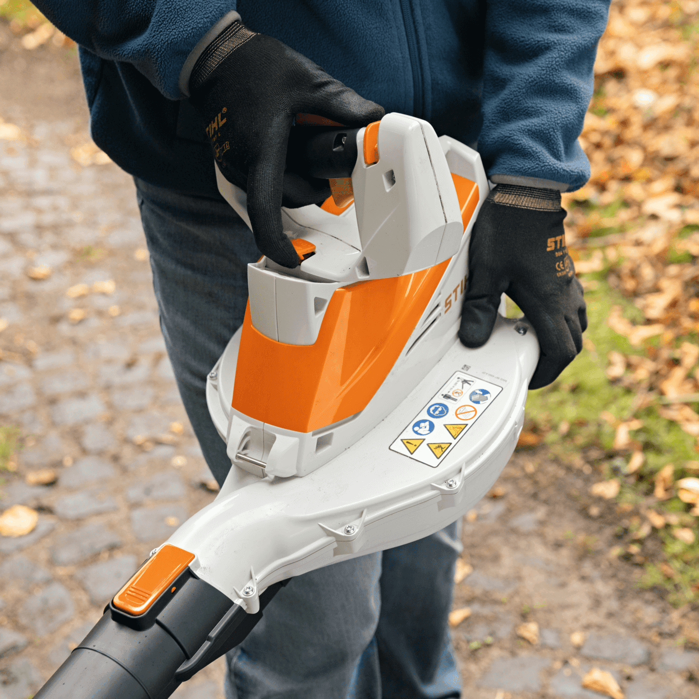 STIHL SHA 56 Aspirateur-souffleur-broyeur à batterie – avec batterie et chargeur